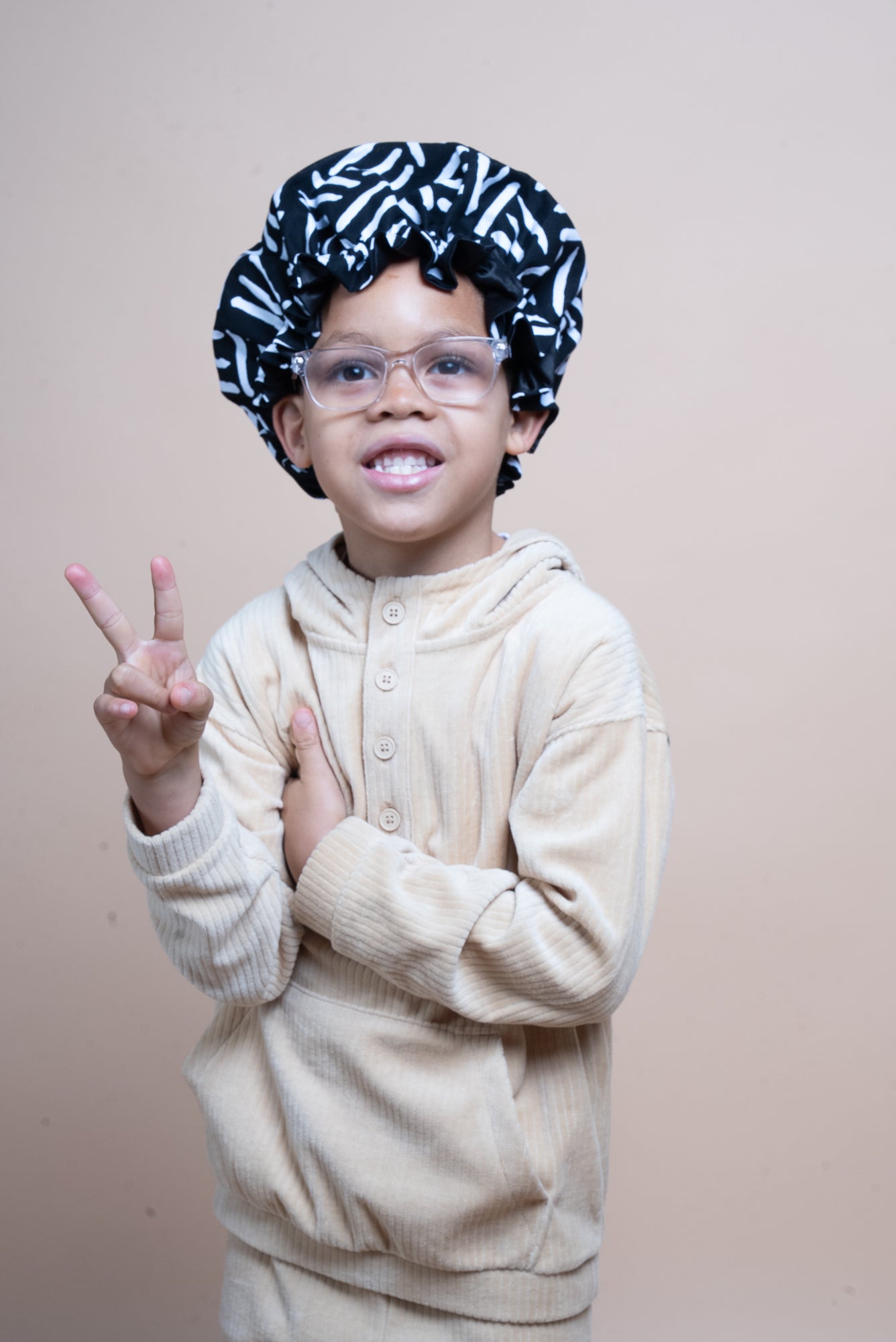 Black & White Child Silk Bonnet